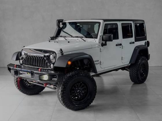 JEEP WRANGLER 3.6 UNLIMITED SPORT 4X4 V6 GASOLINA 4P AUTOMÁTICO JEEP WRANGLER 3.6 UNLIMITED SPORT 4X4 V6 GASOLINA 4P AUTOMÁTICO